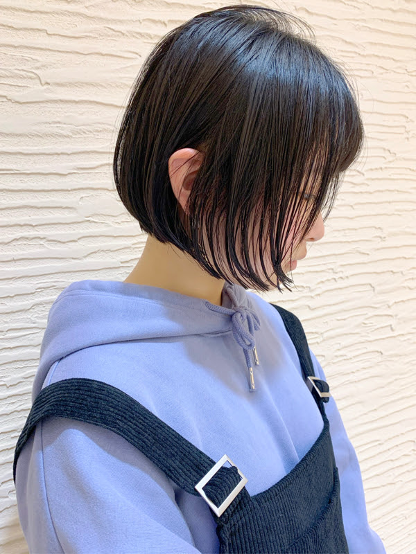 大人かわいい黒髪ショートボブ ヘアスタイル 美容院 美容室 モリオフロムロンドン 原宿本店 大宮 池袋 成増