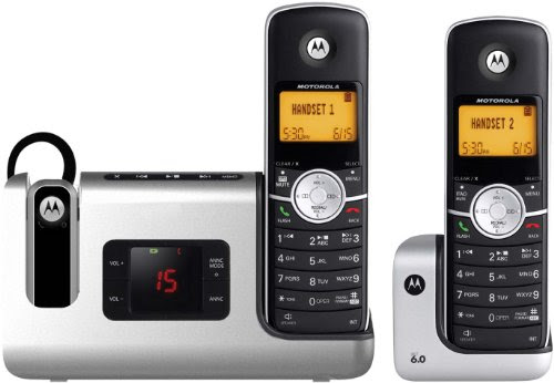 Motorola DECT 6.0 Cordless Phone with 2 Handsets, Digital Answering System and DECT 6.0 Headset L903
