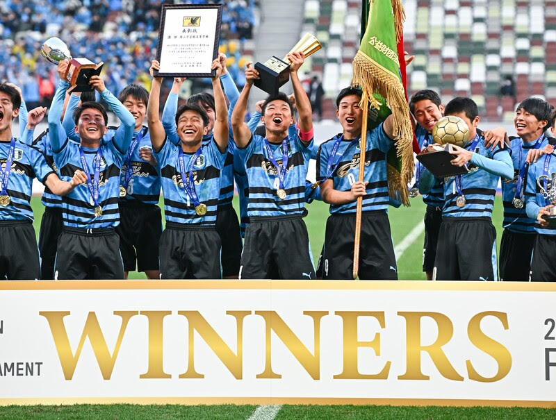 初vの裏に反骨心 岡山学芸館の監督 主将が熱弁 １つになればどんな強敵でも倒せる M １から刺激も 岡山来てるな 選手権 サッカー ダイジェストweb