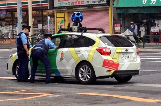 グーグルカーが警察に止められる瞬間までもストリートビュー ...