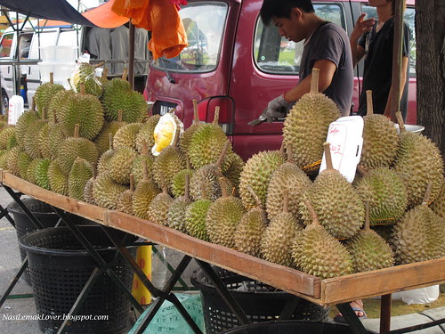 Setia Alam Pasar Malam, the longest pasar malam in Malaysia