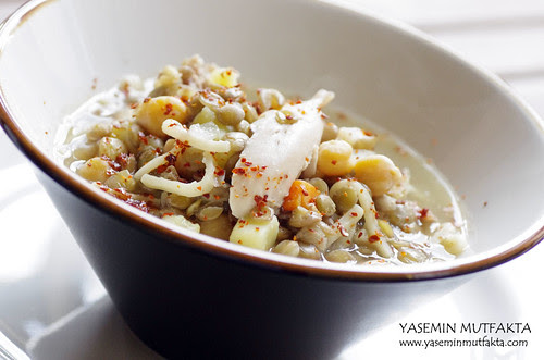 Sebzeli Yeşil Mercimek Çorbası