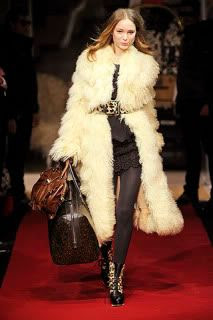 Moschino Cheap &amp; Chic Fall 2010 Milan Fashion Week