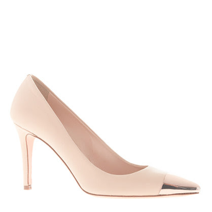 Collection Everly cap toe pumps