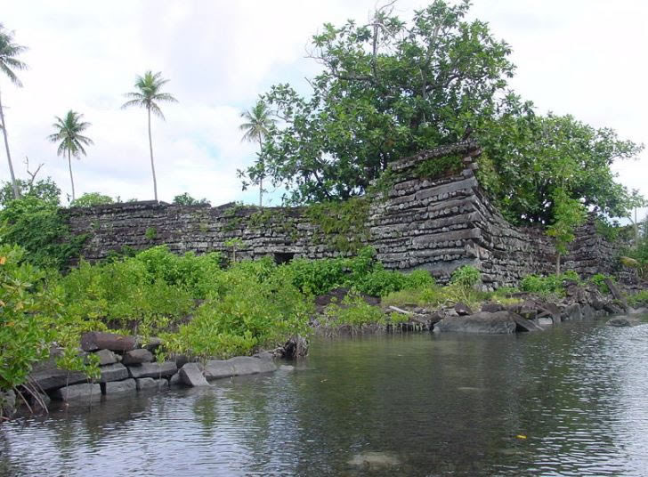 Nan Madol. Sus monolitos de mÃ¡s de 20 toneladas cada uno son un misterio.