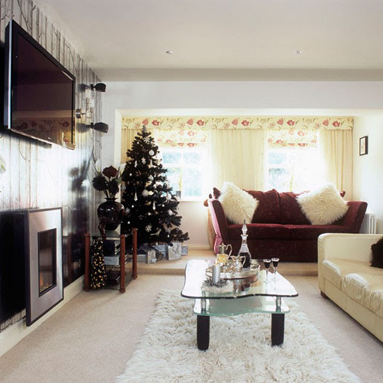 Contemporary Christmas living room with feature wall ...