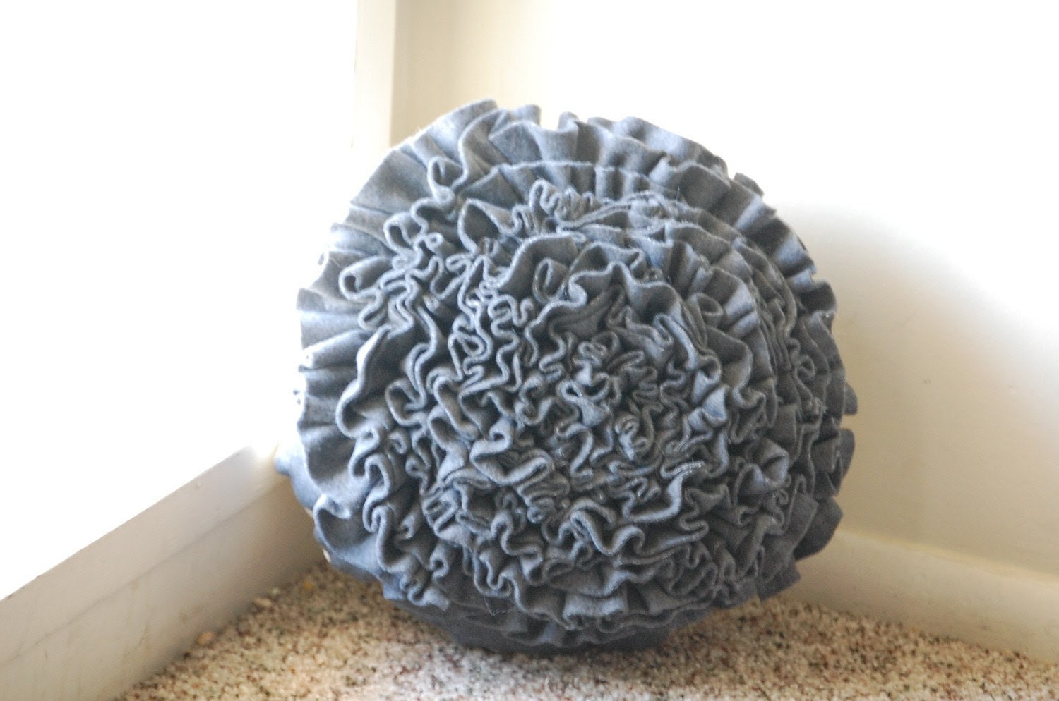Ruffle Rosette Pillow (Circular) in Dark Gray Fleece/White Cotton