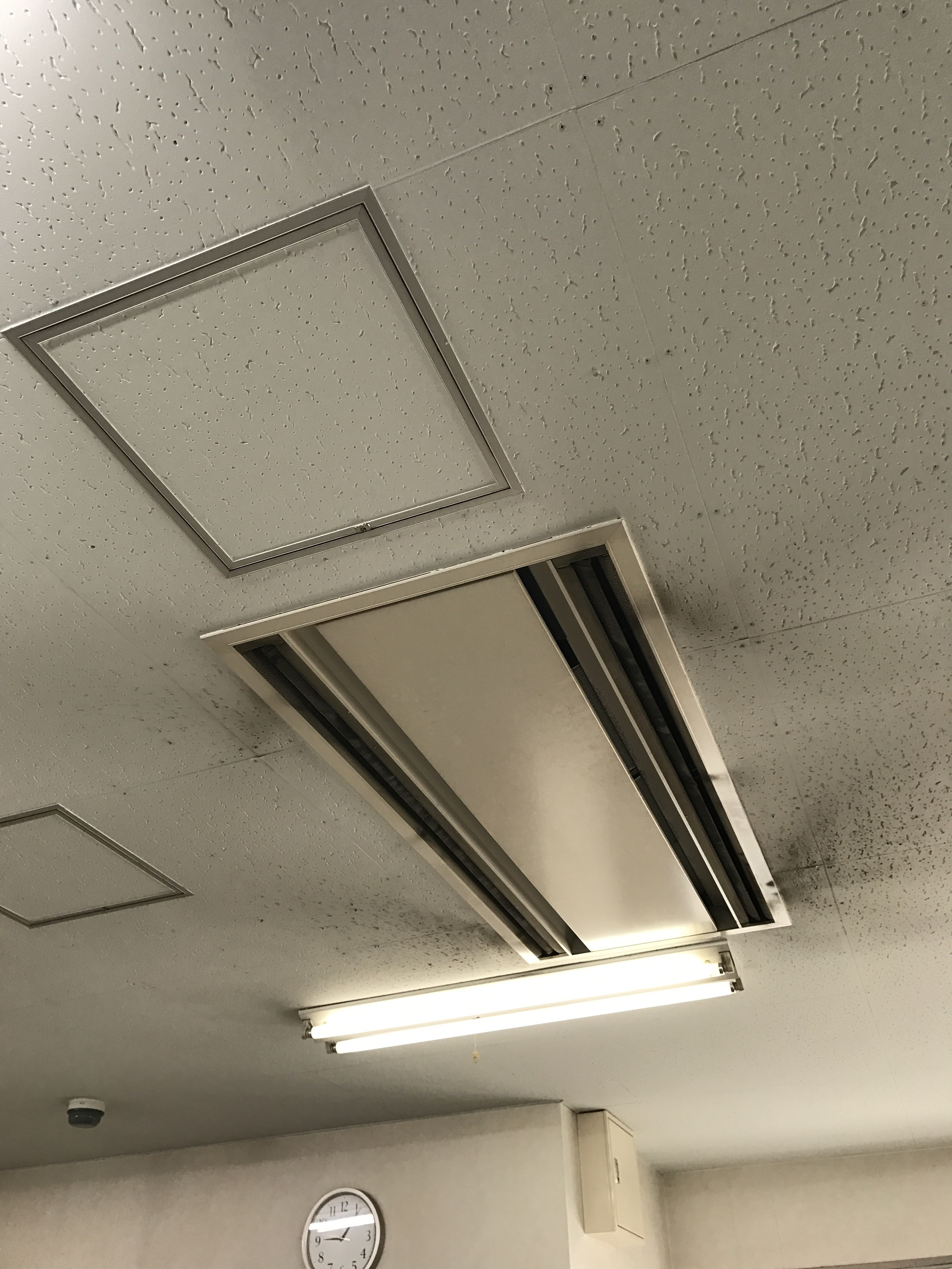 京都市伏見区 業務用エアコン入替工事 京都でエアコン工事をするなら宮下電気設備