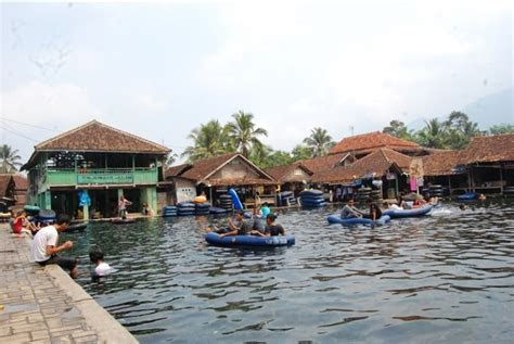 pandeglang undang investor kelola objek wisata cikoromoy