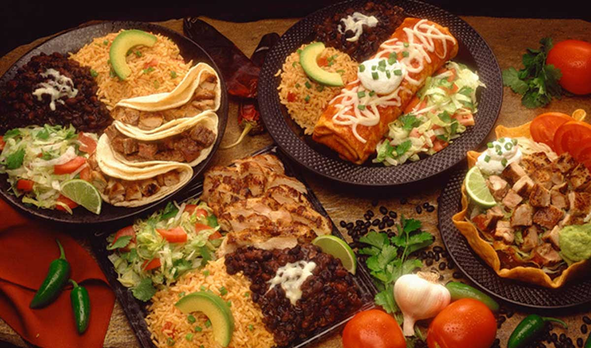Resultado de imagen para bebida y comida mexicana