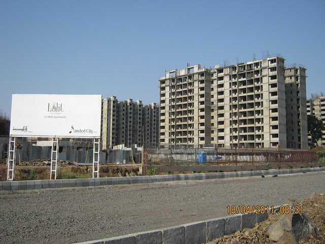 Lalit - 2.5 BHK Flats - Visit to Nanded City Pune on Sinhagad Road