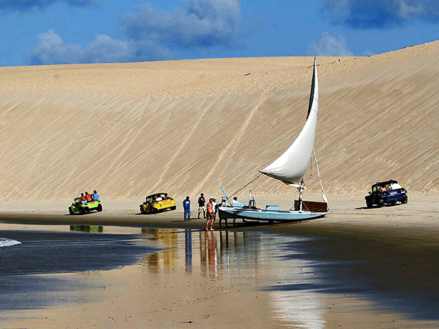 Ação de buggies sobre as dunas será investigada (Foto: Canindé Soares/G1)
