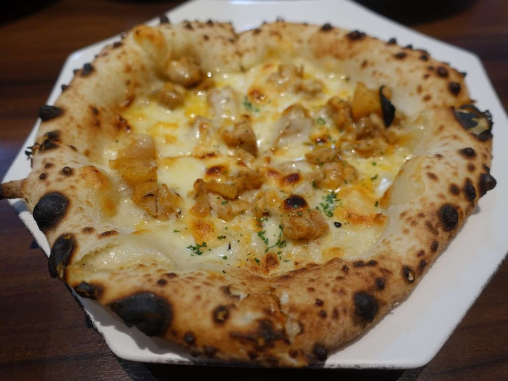 グリル燦 ミント神戸店 1000円でサラダ ピザ食べ放題ランチ ドリンクバー付きでコスパ抜群