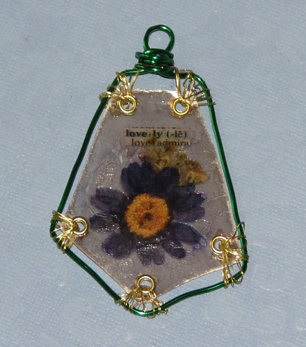 Lovely mica charm 007