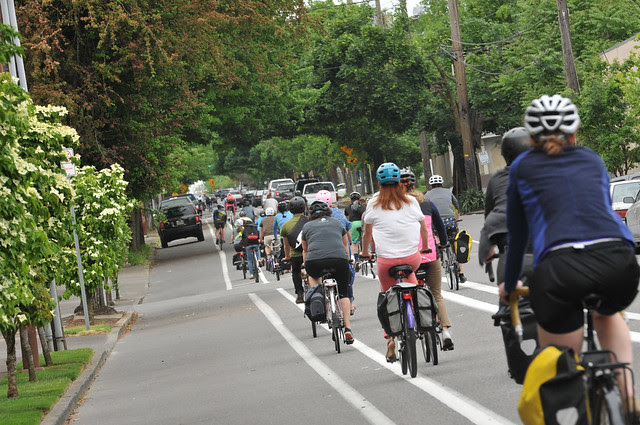 Bike traffic on N Williams Ave-5.jpg