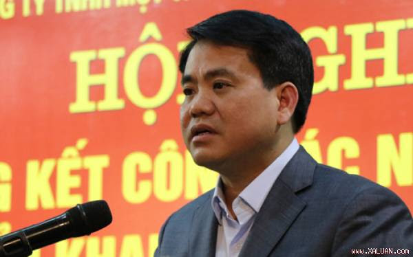  Ông Nguyễn Đức Chung phát biểu tại Hội nghị tổng kết Công ty cây xanh ngày 21/1. Ảnh: Võ Hải.