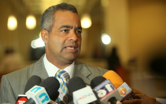 Califica de “muy grave” situación de embargos y demandas laborales