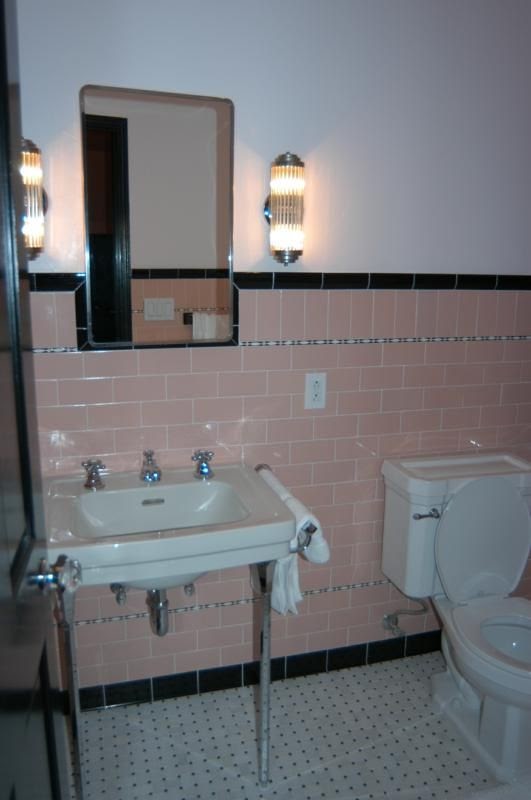 Bathroom Mirrors Made In Usa / Make your bathroom a relaxing retreat â LifeStuffs / We manufacture mirrors in our southern california factory and guarantee safe delivery throughout the usa.