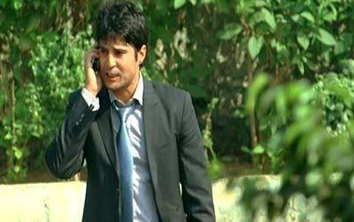 http://i347.photobucket.com/albums/p464/blogspot_images1/Aamir/PDVD_002.jpg