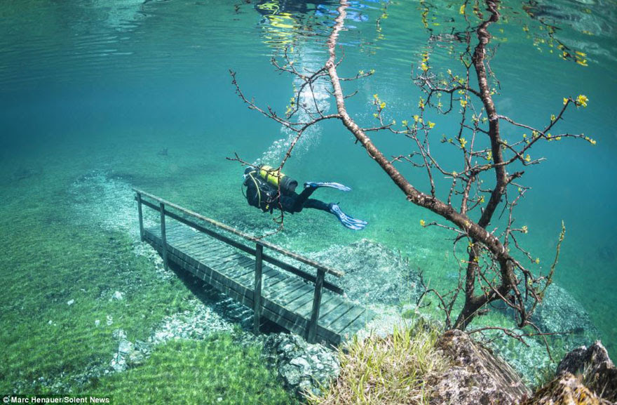 cool-Green-Lake-underwater-bridge