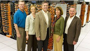 Equipe dos EUA responsável pela criação do supercomputador Sequoia, da americana IBM (Foto: Divulgação)