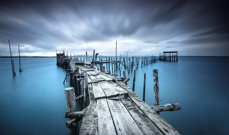 existential-divide-jose-ramos-800x