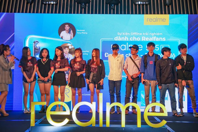Không khí sôi động trong sự kiện offline Realfans trước ngày ra mắt Realme 5 series tại Việt Nam - Ảnh 8.