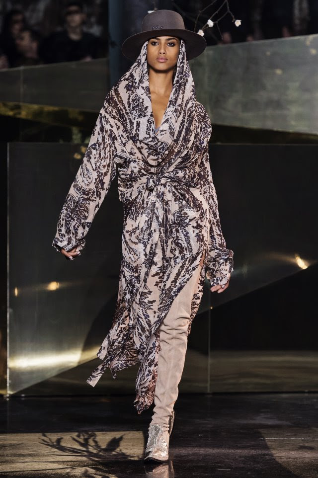 H M Studio Shows Its Autumn Winter 16 17 Collection At Paris Fashion Week Lucire