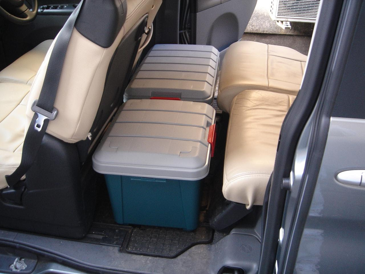 車の足元スペースを活用 スペースクッションを使わず長距離らくらく タントカスタム徹底検証13