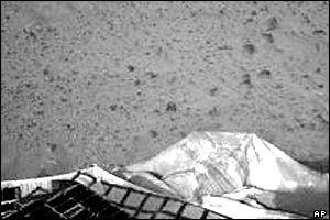 on mars the spirit probe sent back dozens of pictures of the red