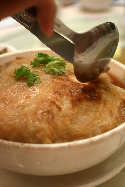 Cabbage-wrapped Chicken 传统包菜鸡