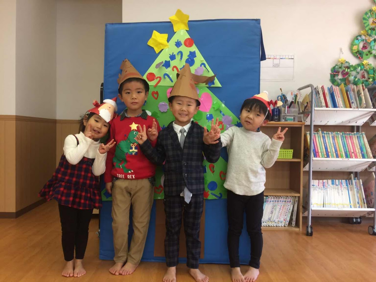今日はお洒落着で登園し 楽しみにしていた クリスマス会 めばえ幼稚舎