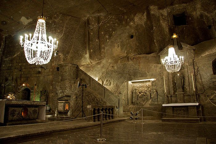 Wieliczka Salt Mine (24 pics)