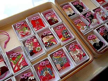京都は下鴨神社の可愛いすぎるお守り達 パピネンの小鳥エコ倶楽部