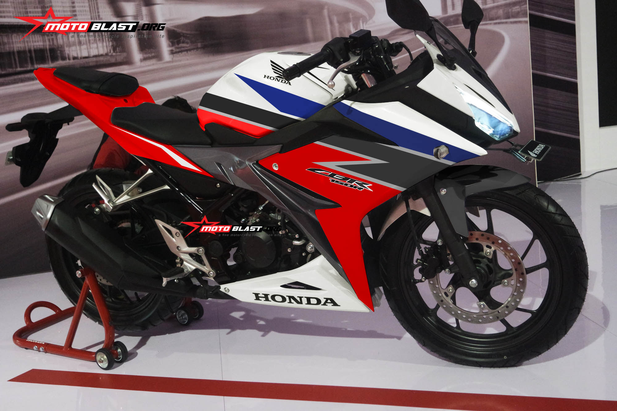 Modifikasi All New CBR150R 2016 RWB Tri color