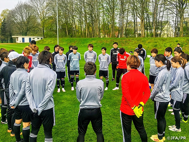 フランス戦の課題に向き合ってトレーニングを実施 なでしこジャパンヨーロッパ遠征 4 1 11 フランス ドイツ Jfa 公益財団法人日本サッカー協会