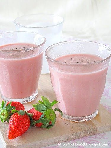 Strawberry Lassi 3