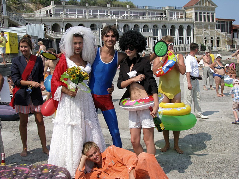 Beach Mattress Racing 1