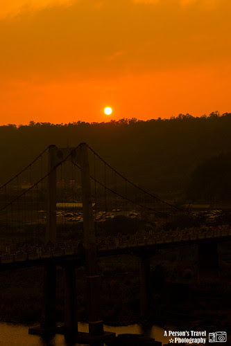 夕陽西下佐吊橋