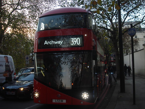 Metroline LT111 (LTZ1111) on Route 390, Marble Arch :D