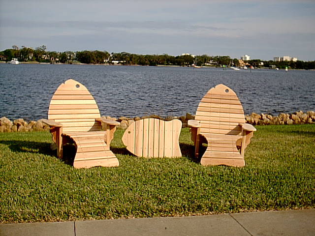 Adirondack Chair Free Pattern http://serbagunamarine.com/adirondack 