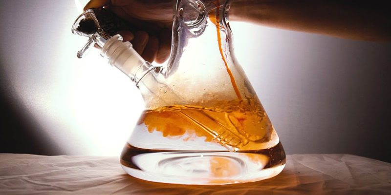 maxresdefault 800x400 The 10 most surprisingly awesome liquids for your bong