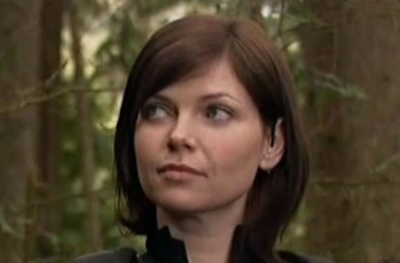 Nicole de Boer Nicole de Boer