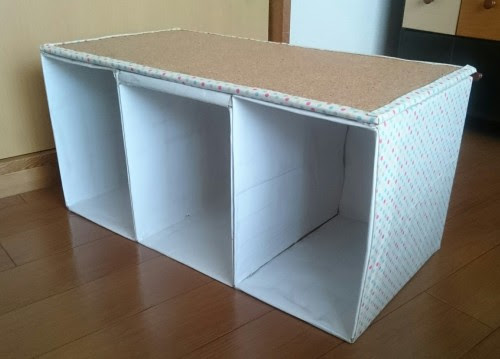 ダンボールで簡単につくれちゃう 子供用テーブル付き本棚の作り方 滋賀のママがイベント 育児 遊び 学びを発信 シガマンマ ピースマム