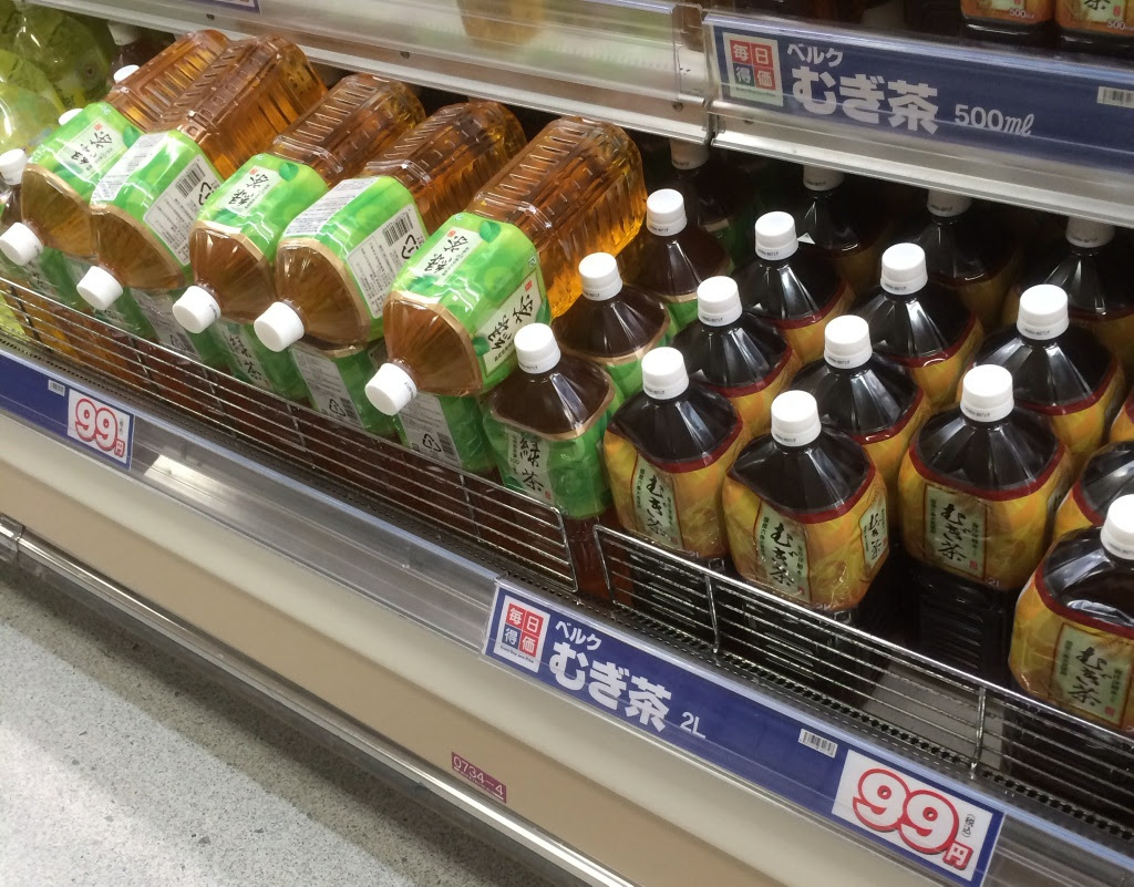 ペットボトルのお茶がいつも安い ベルク 池田店