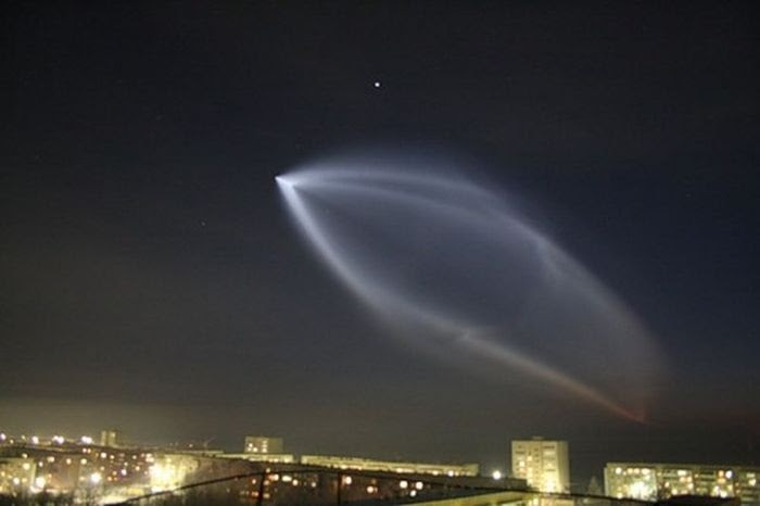 Space Launch as Seen from the Windows in Russia (23 pics)