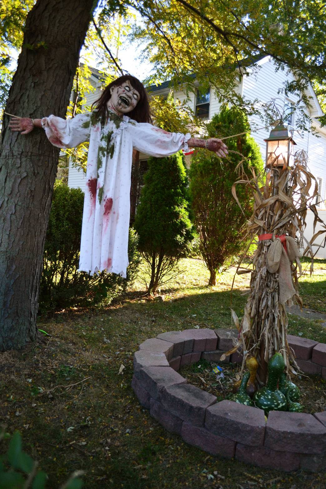 35 Best Ideas For Halloween Decorations Yard With 3 Easy Tips 35 Best Ideas For Halloween Decorations Yard With 3 Easy Tips