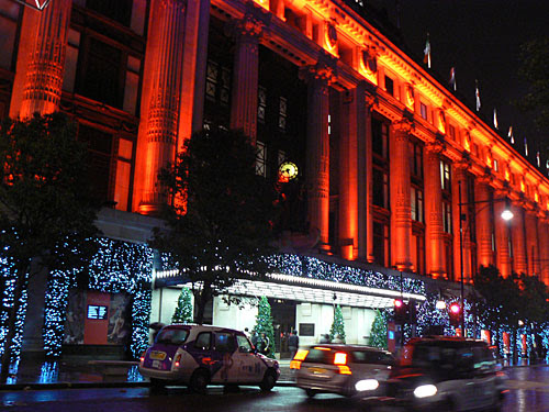 devant selfridges.jpg