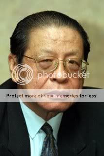 http://i967.photobucket.com/albums/ae159/Malaysia-Today/Mug%20shots/lim_kit_siang.jpg