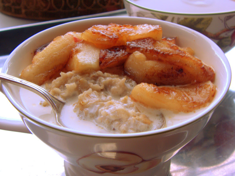 Scottish Oatmeal and Caramelized Apples